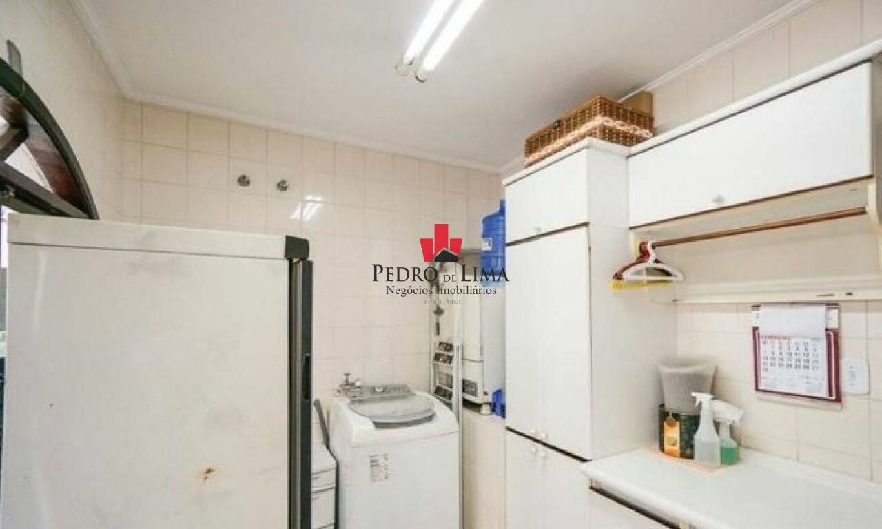Sobrado 210m² no Jardim Avelino, 3 dormitórios, 1 suíte e 4 vagas de garagem 