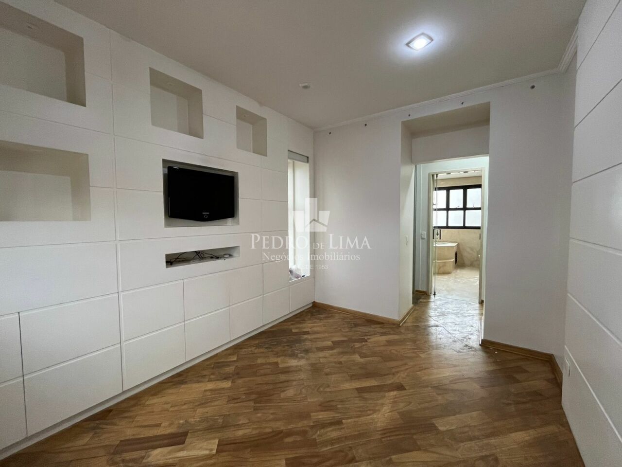 Apartamento 4 quartos, 4 vagas, Vila Carrão. Condomínio Monte Carlo