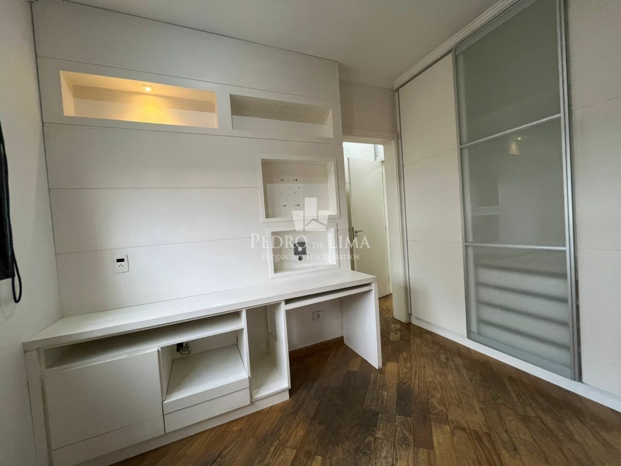 Apartamento 4 quartos, 4 vagas, Vila Carrão. Condomínio Monte Carlo