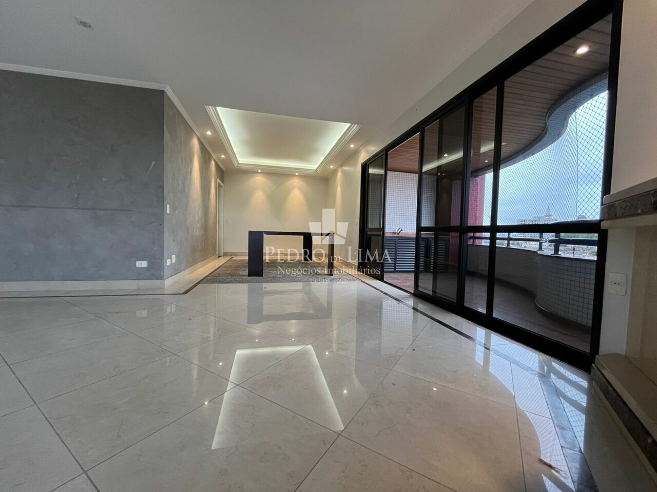 Apartamento 4 quartos, 4 vagas, Vila Carrão. Condomínio Monte Carlo