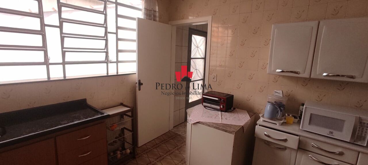 Sobrado 262m² no Jardim Ipanema, 3 dormitórios (1 suíte) e 3 vagas 