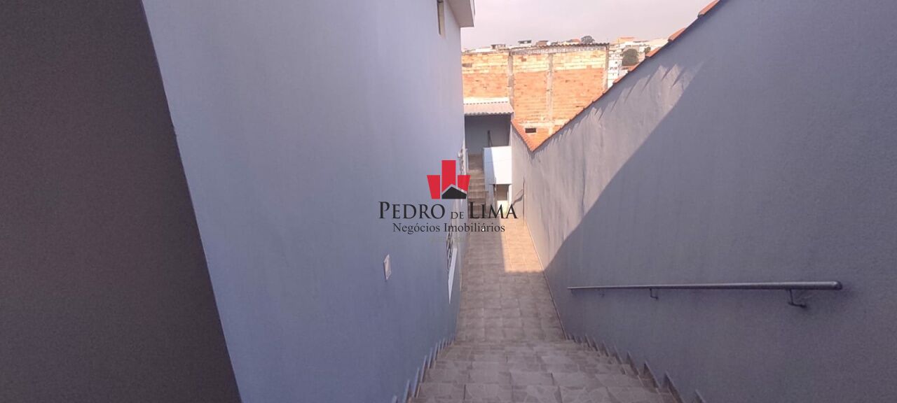 Sobrado 262m² no Jardim Ipanema, 3 dormitórios (1 suíte) e 3 vagas 