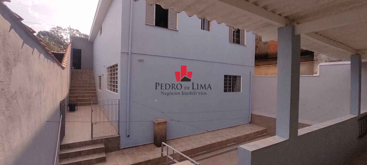 Sobrado 262m² no Jardim Ipanema, 3 dormitórios (1 suíte) e 3 vagas 