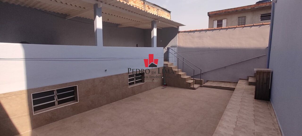 Sobrado 262m² no Jardim Ipanema, 3 dormitórios (1 suíte) e 3 vagas 