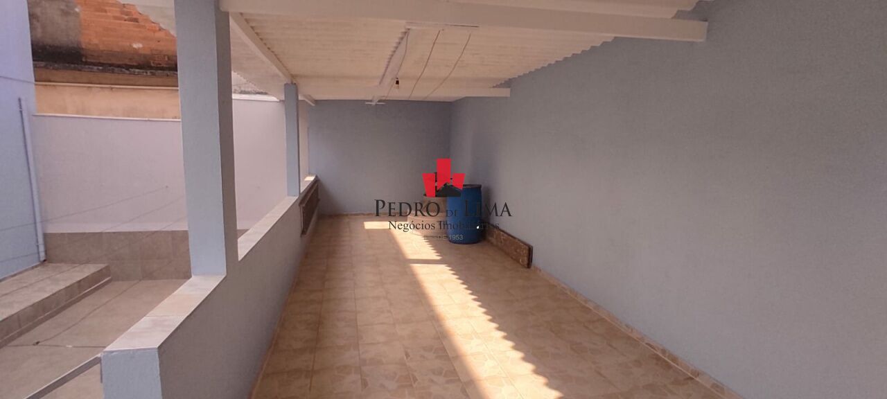 Sobrado 262m² no Jardim Ipanema, 3 dormitórios (1 suíte) e 3 vagas 