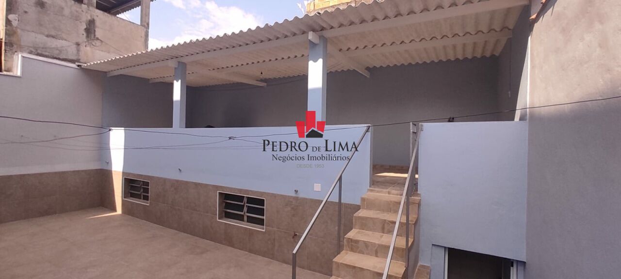 Sobrado 262m² no Jardim Ipanema, 3 dormitórios (1 suíte) e 3 vagas 