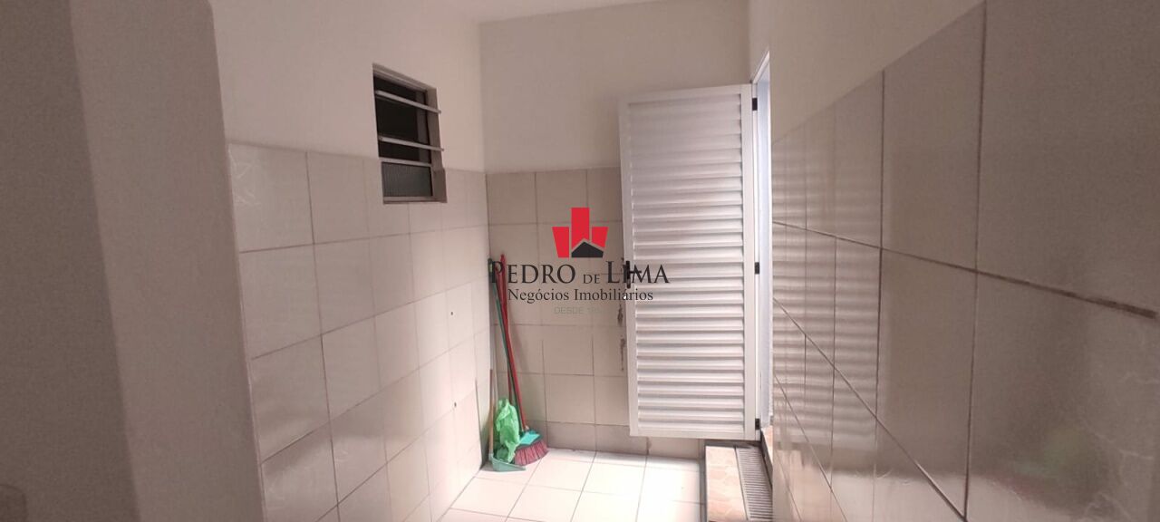 Sobrado 262m² no Jardim Ipanema, 3 dormitórios (1 suíte) e 3 vagas 