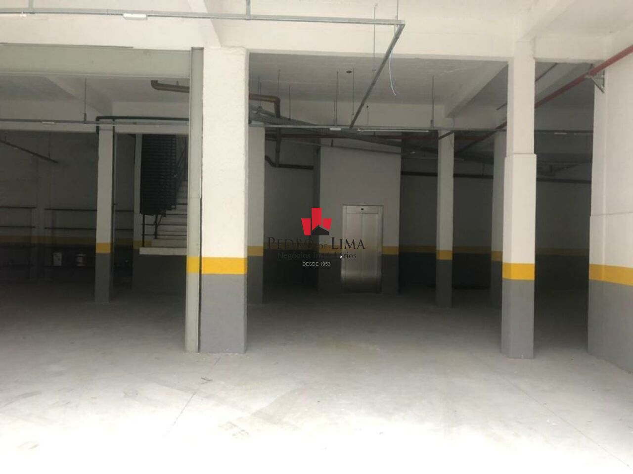 Prédio Comercial com 1.023 m² cinco pavimentos com elevador na Vila Prudente 