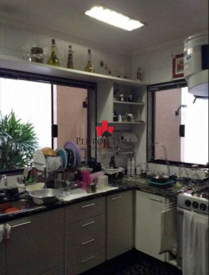 Sobrado 4 suítes, 620m², 6 vagas no Anália Franco