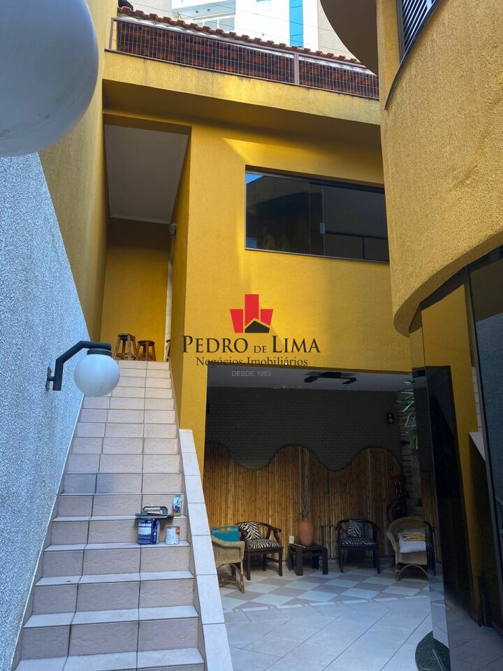 Sobrado 4 suítes, 620m², 6 vagas no Anália Franco