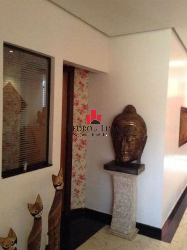 Sobrado 4 suítes, 620m², 6 vagas no Anália Franco
