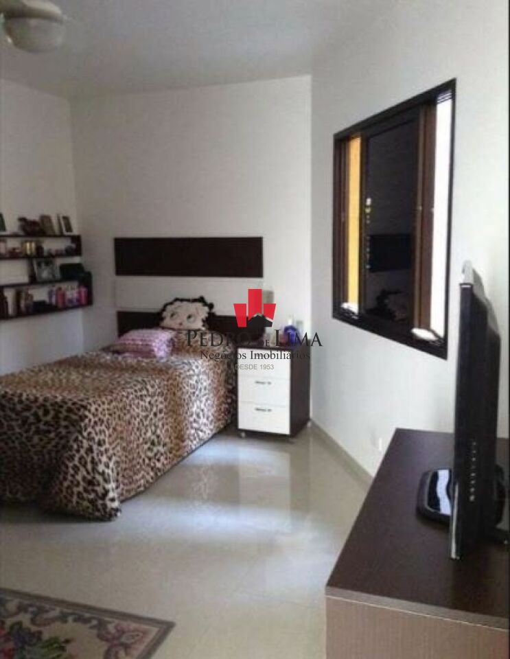 Sobrado 4 suítes, 620m², 6 vagas no Anália Franco