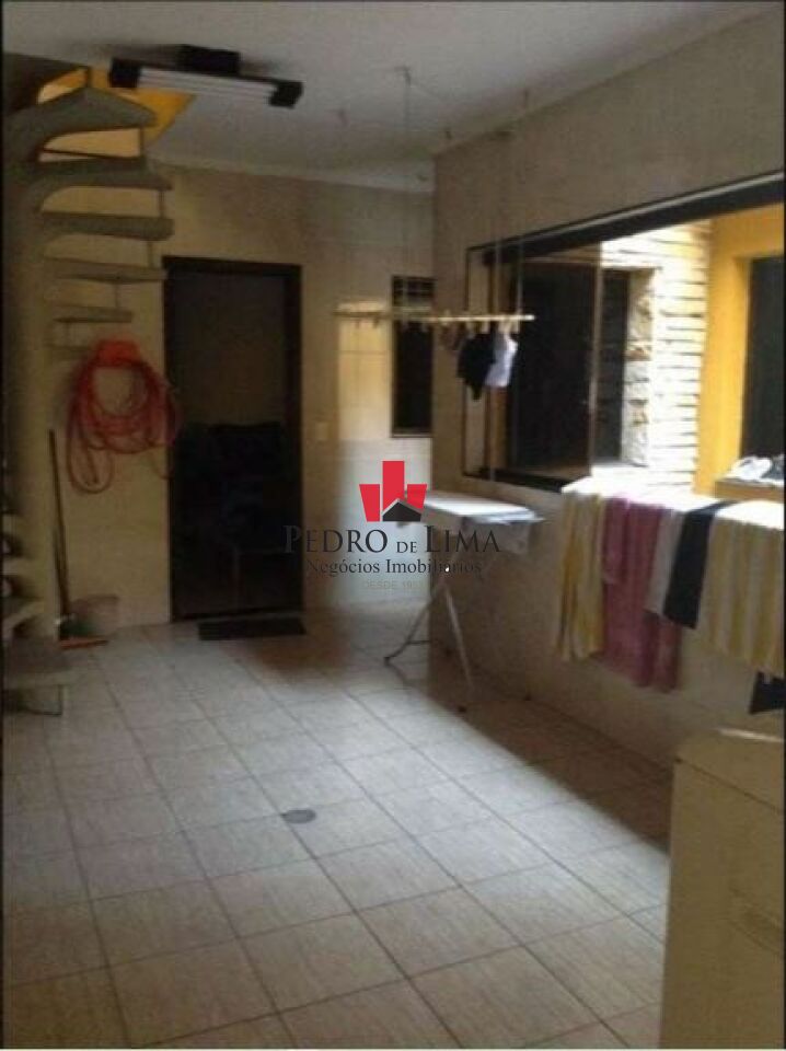 Sobrado 4 suítes, 620m², 6 vagas no Anália Franco