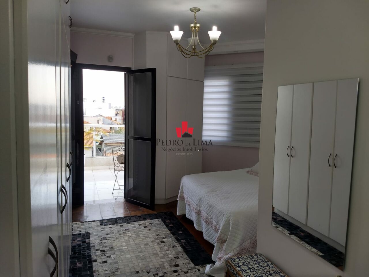 Casa na Vila Alpina com 3 quartos (1 suíte), área gourmet e 2 vagas de garagem