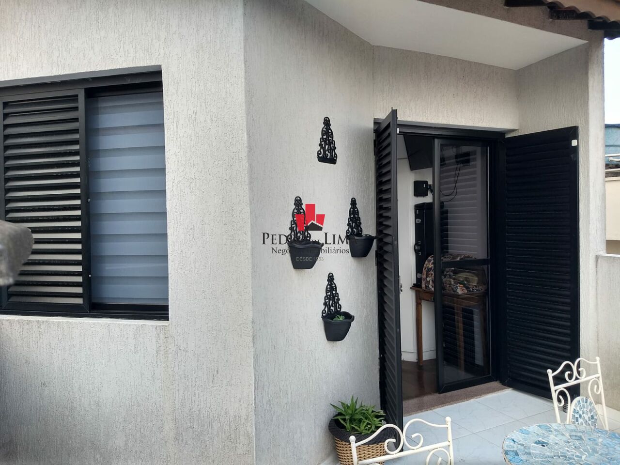 Casa na Vila Alpina com 3 quartos (1 suíte), área gourmet e 2 vagas de garagem