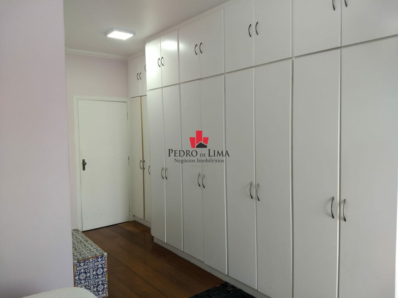 Casa na Vila Alpina com 3 quartos (1 suíte), área gourmet e 2 vagas de garagem