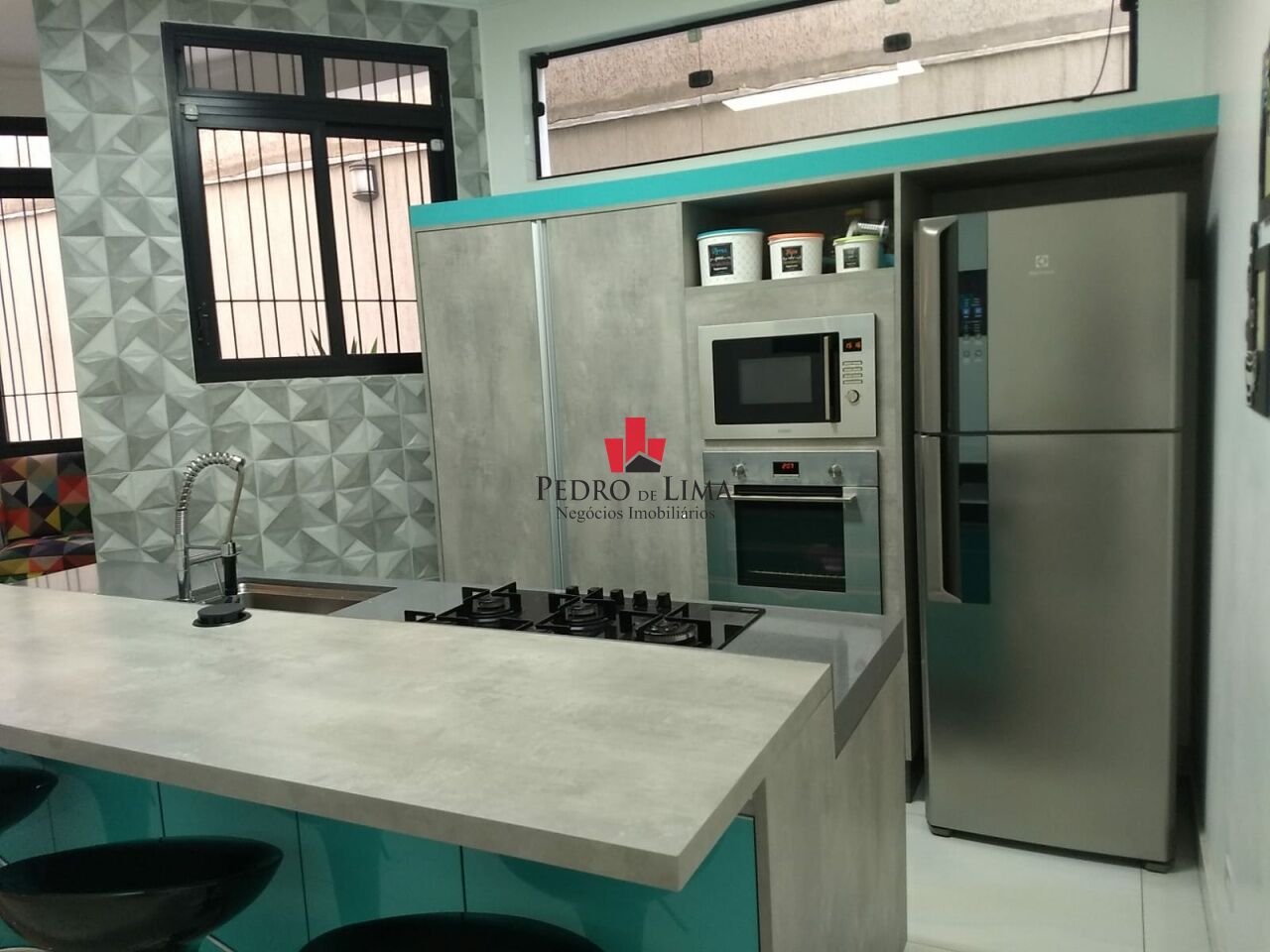 Casa na Vila Alpina com 3 quartos (1 suíte), área gourmet e 2 vagas de garagem