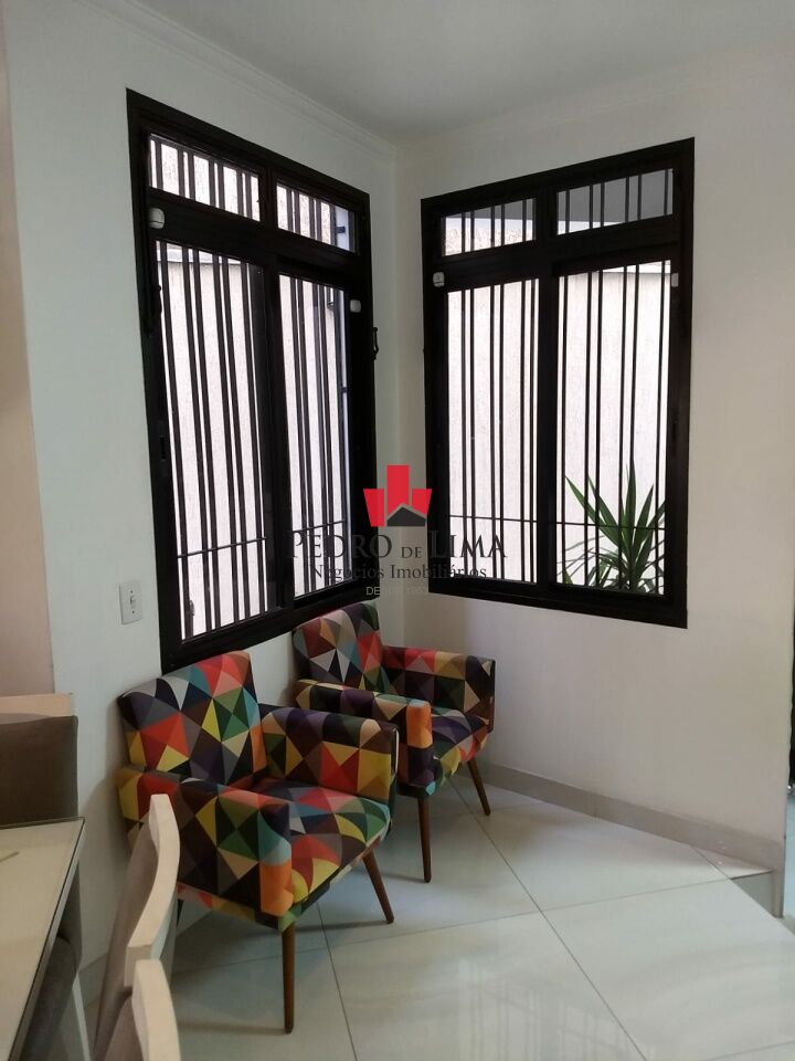Casa na Vila Alpina com 3 quartos (1 suíte), área gourmet e 2 vagas de garagem