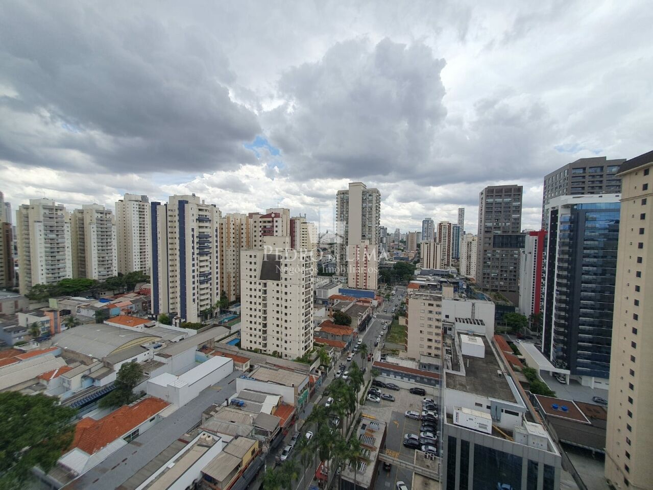 Apartamento "cobertura" próximo ao Metrô Carrão, 145m², 3 quartos e 2 vagas. Condomínio Ônix