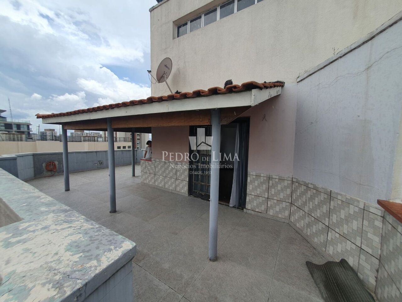 Apartamento "cobertura" próximo ao Metrô Carrão, 145m², 3 quartos e 2 vagas. Condomínio Ônix