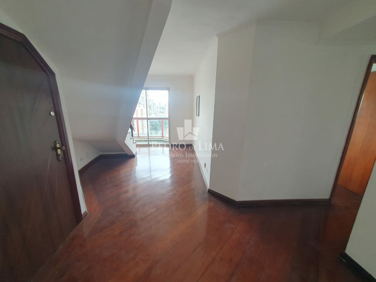 Apartamento "cobertura" próximo ao Metrô Carrão, 145m², 3 quartos e 2 vagas. Condomínio Ônix