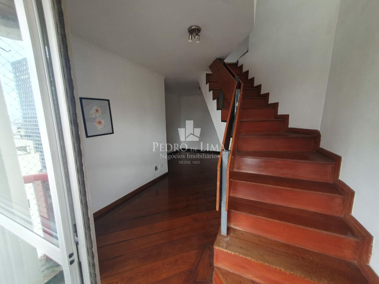 Apartamento "cobertura" próximo ao Metrô Carrão, 145m², 3 quartos e 2 vagas. Condomínio Ônix