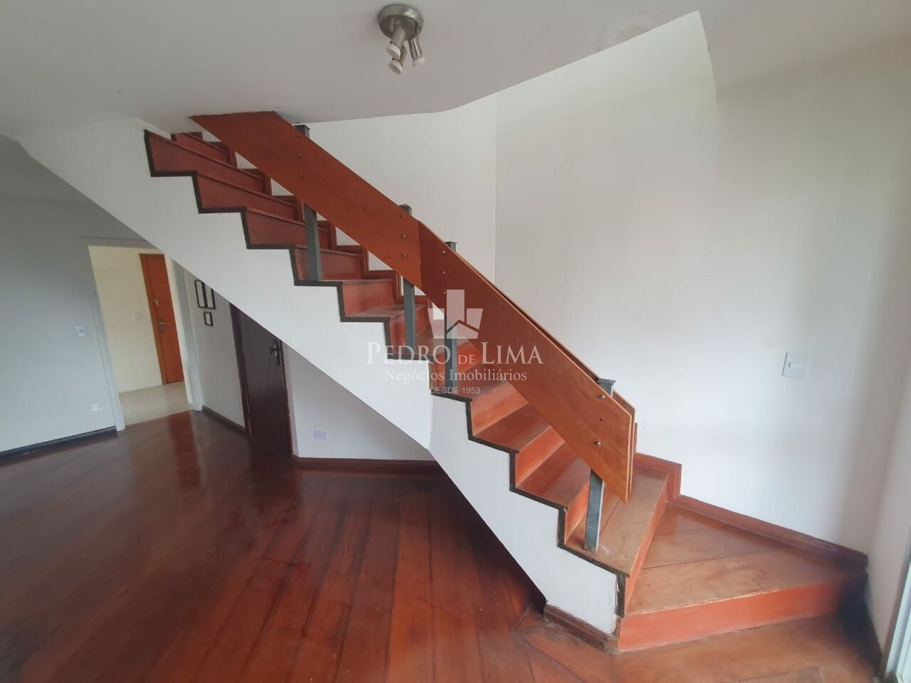 Apartamento "cobertura" próximo ao Metrô Carrão, 145m², 3 quartos e 2 vagas. Condomínio Ônix