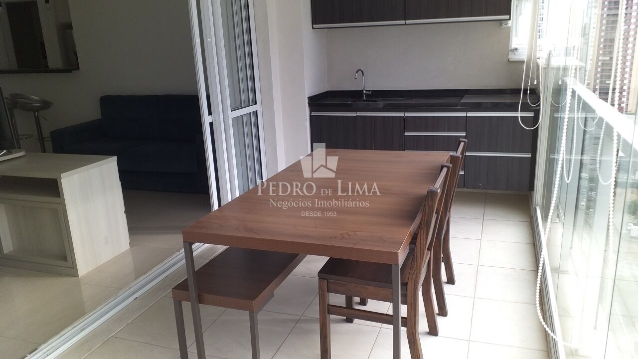 Apartamento Studio, mobiliado, 52m², 1 vaga, no Tatuapé.