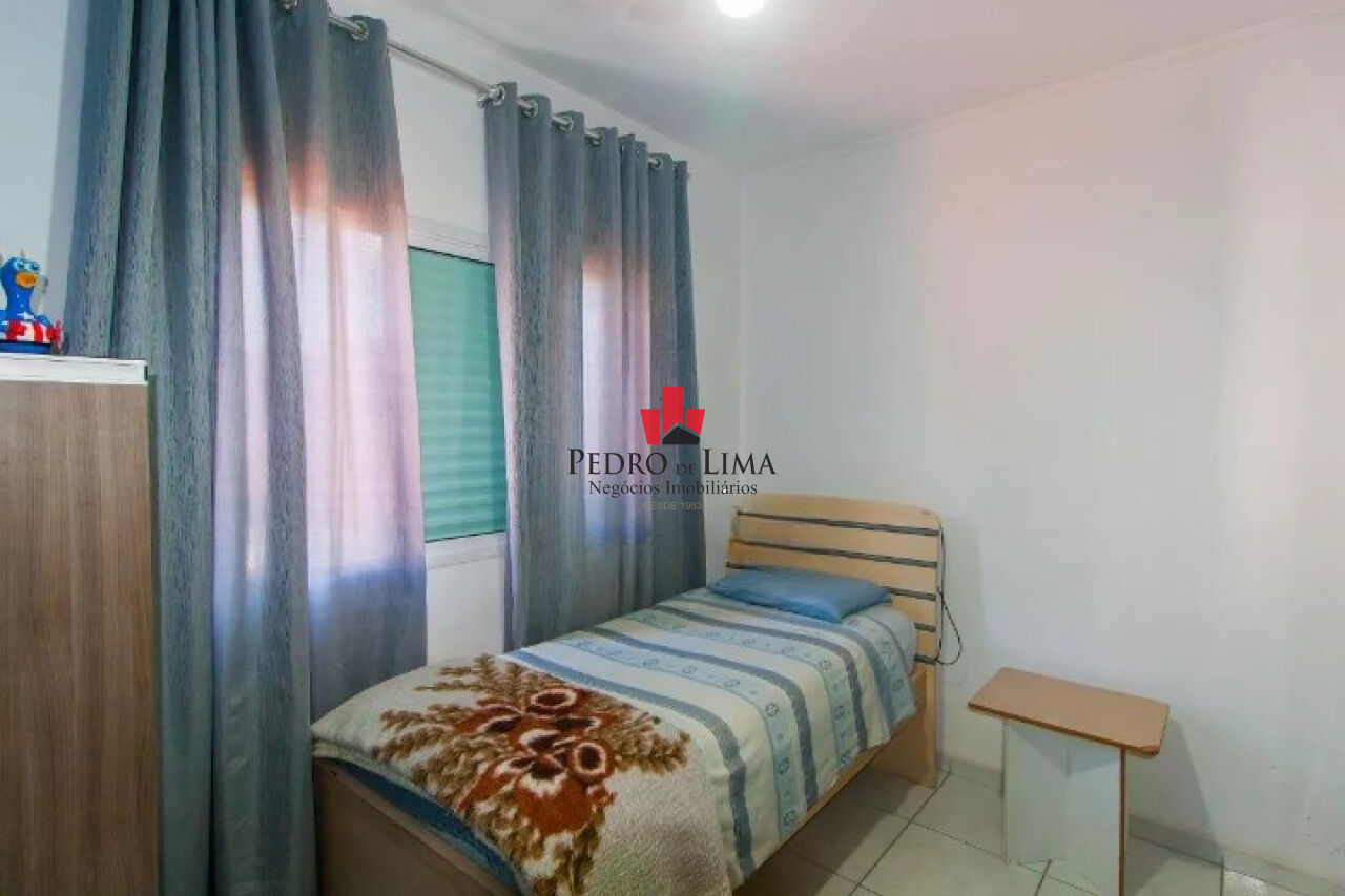 Sobrado na Vila Diva com 5 dormitórios (3 suítes), quintal com piscina e 5 vagas 
