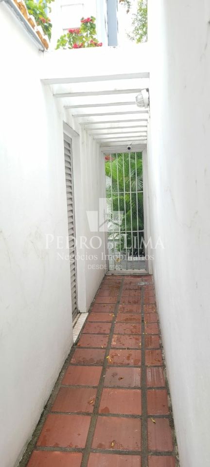 Casa Térrea Comercial, de fundos, no Tatuapé com 70 m² e 3 salas.