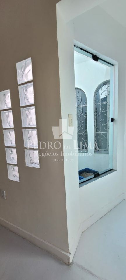 Casa Térrea Comercial, de fundos, no Tatuapé com 70 m² e 3 salas.