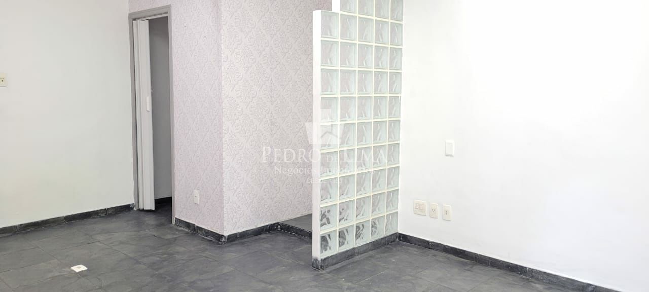 Casa Térrea Comercial, de fundos, no Tatuapé com 70 m² e 3 salas.