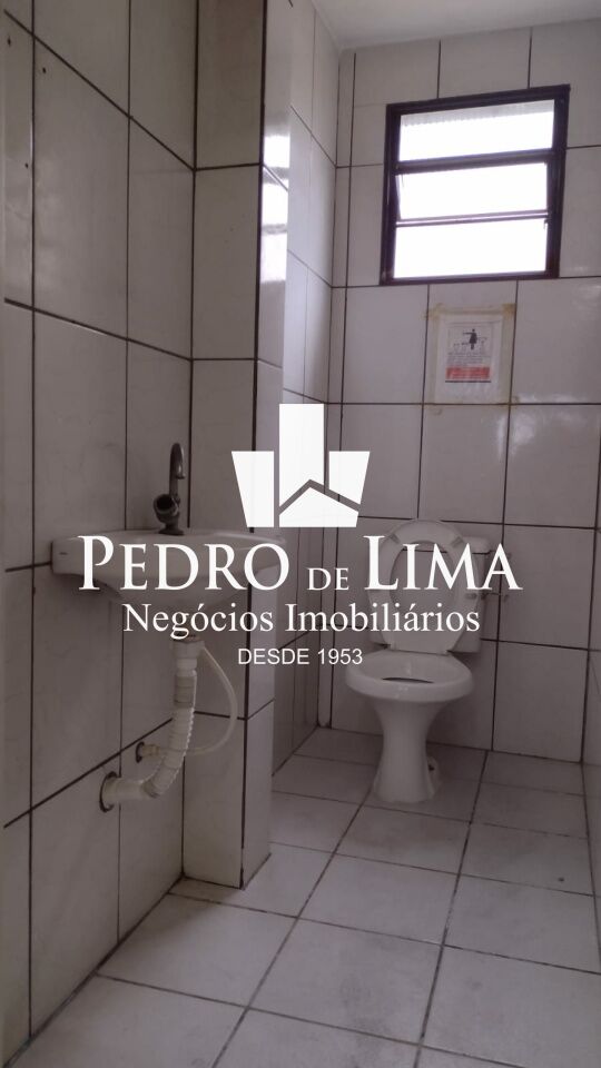 Prédio Comercial com 232 metros de área construída e 2 vagas