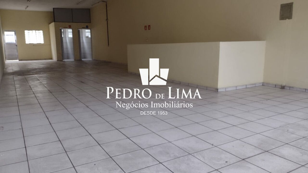 Prédio Comercial com 232 metros de área construída e 2 vagas