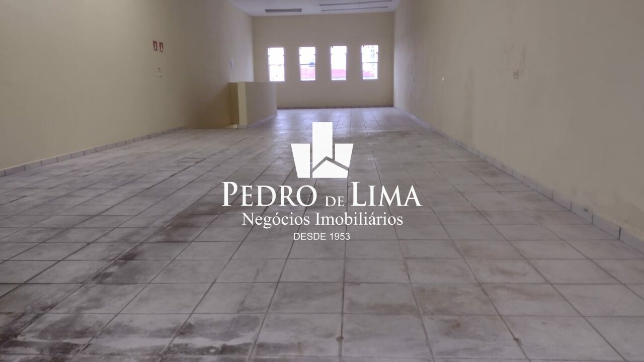Prédio Comercial com 232 metros de área construída e 2 vagas