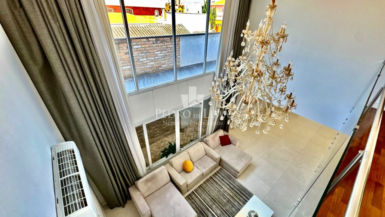 Casa Alto Padrão, com piscina, 4 suítes e 4 vagas na Mooca.