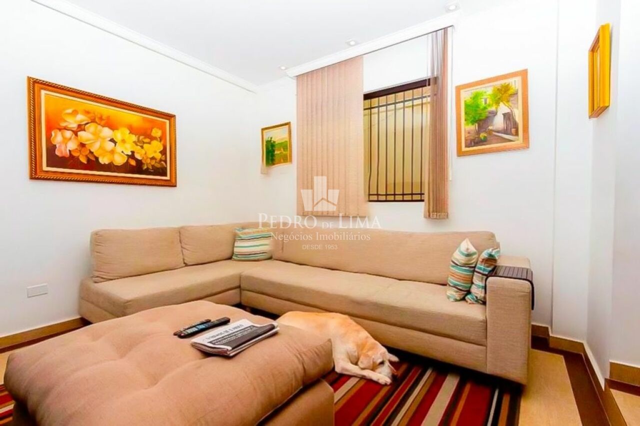 Sobrado com 245m² 5 quartos sendo 4 suítes e 5 vagas no Belém