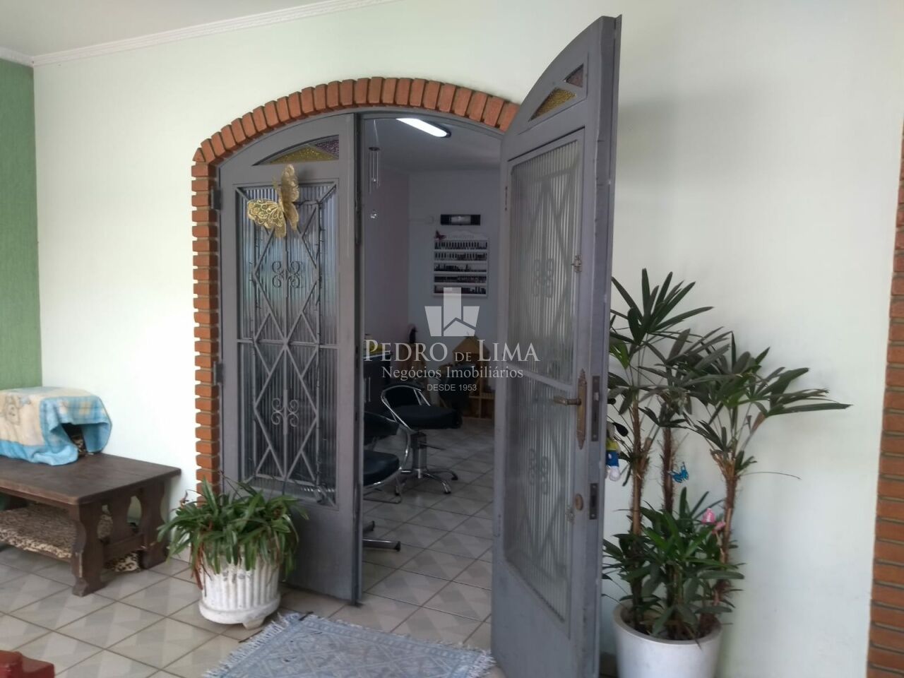 Sobrado com 3 dormitórios  e 5 vagas no Jardim Iva