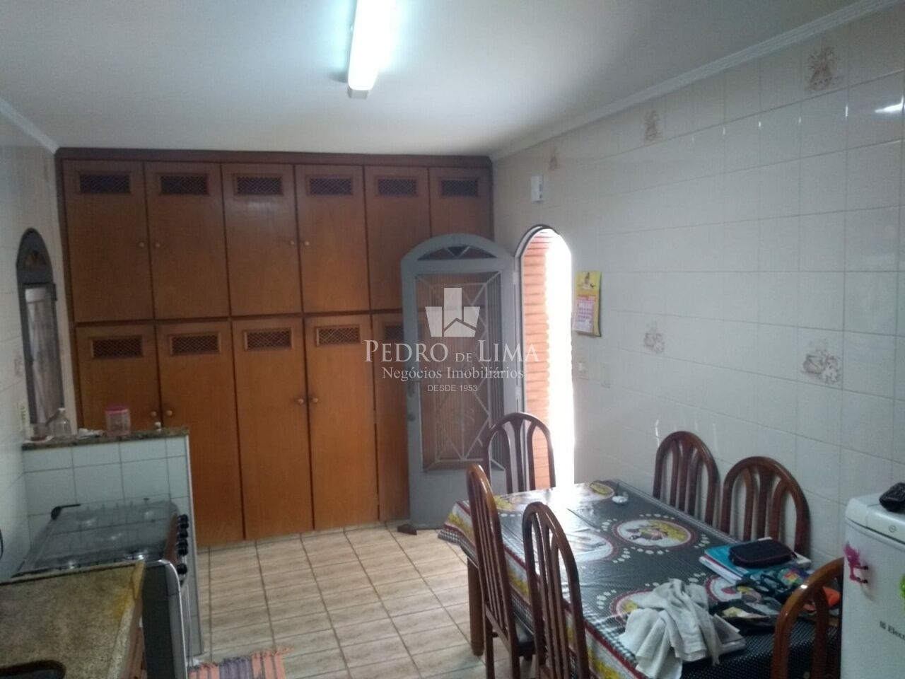 Sobrado com 3 dormitórios  e 5 vagas no Jardim Iva
