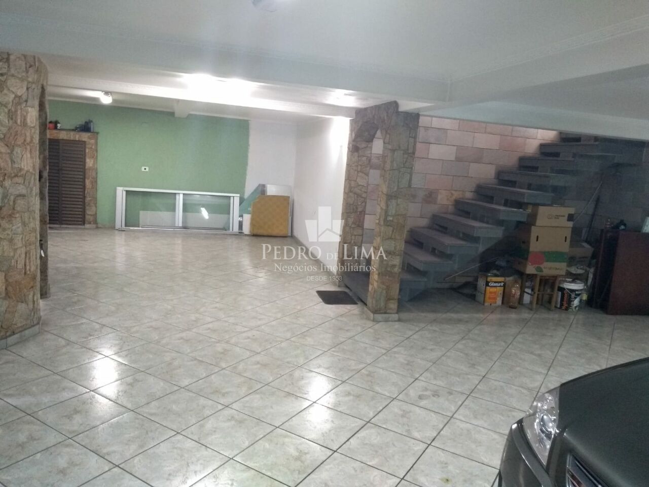 Sobrado com 3 dormitórios  e 5 vagas no Jardim Iva