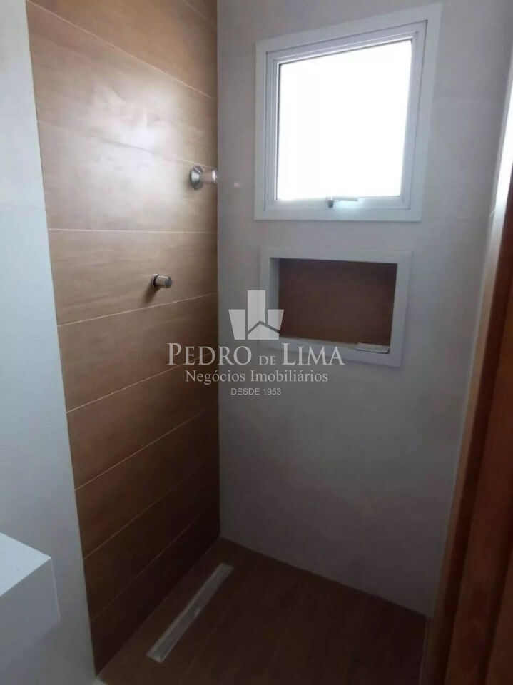 Casa à venda na Penha de França com 3 suítes 