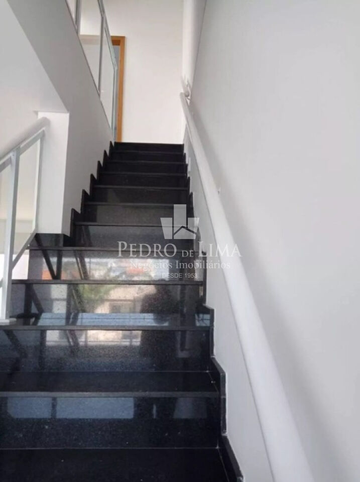 Casa à venda na Penha de França com 3 suítes 