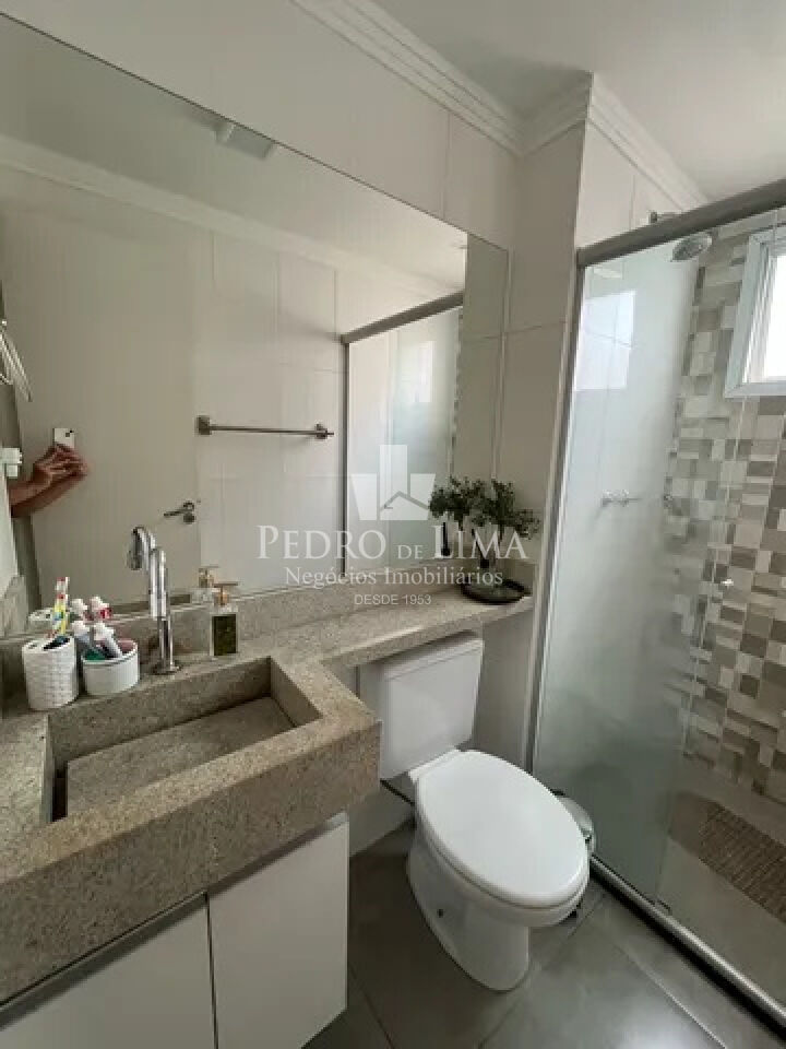 Apartamento com Sacada  2 dormitórios e 1 vaga na Vila Matilde 