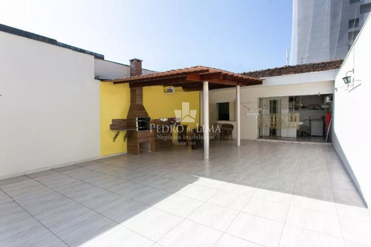 Casa com 3 quartos sendo 2 suítes e 8 vagas na Vila Carrão