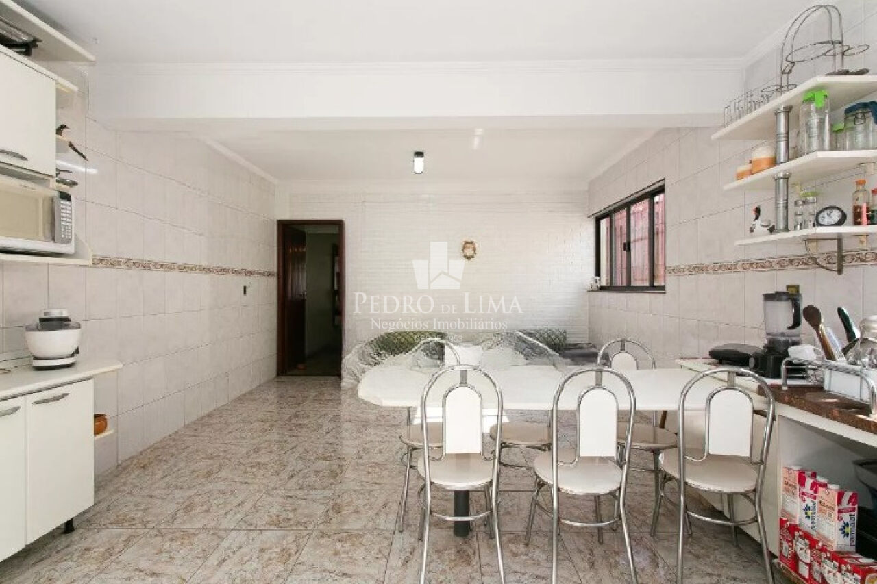 Casa com 3 quartos sendo 2 suítes e 8 vagas na Vila Carrão