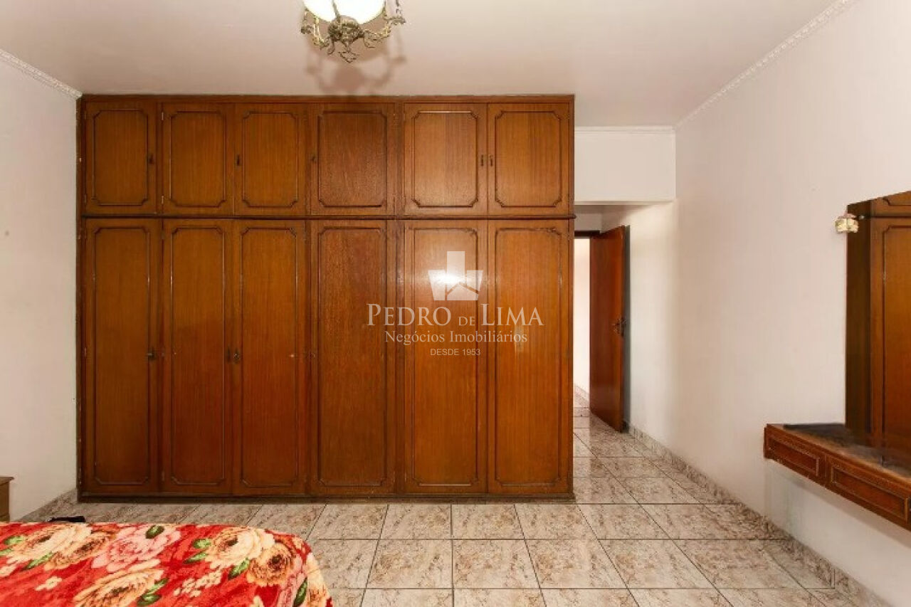 Casa com 3 quartos sendo 2 suítes e 8 vagas na Vila Carrão