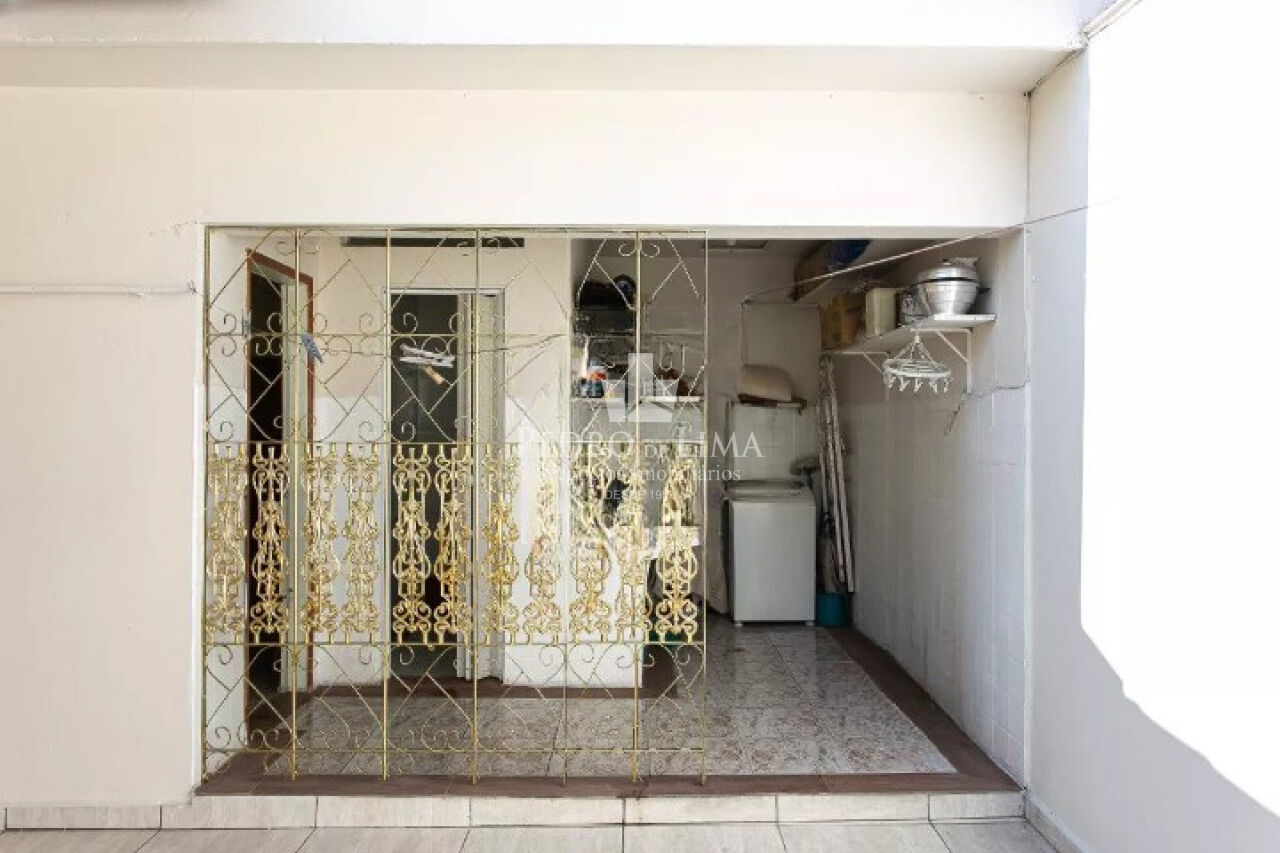 Casa com 3 quartos sendo 2 suítes e 8 vagas na Vila Carrão