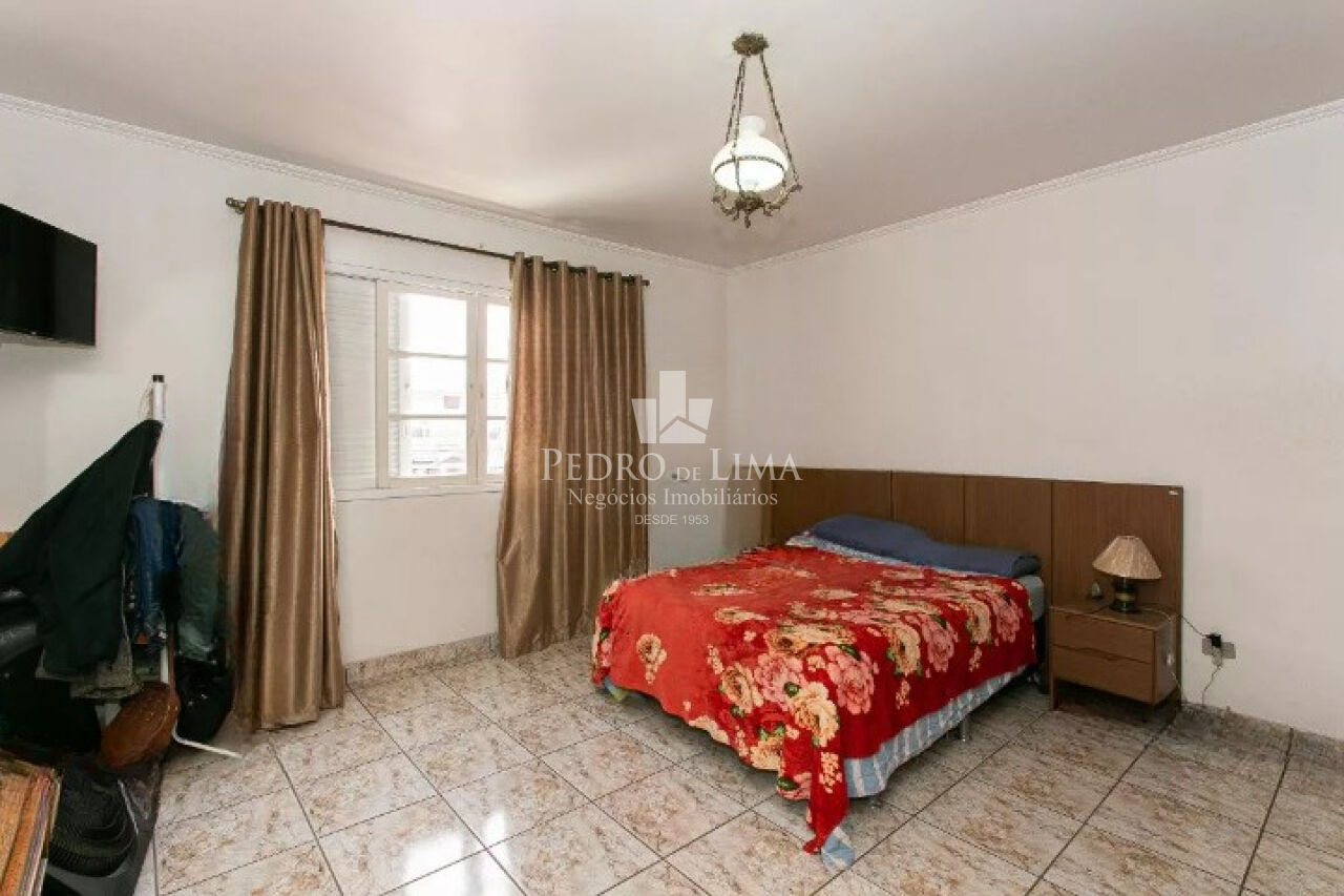 Casa com 3 quartos sendo 2 suítes e 8 vagas na Vila Carrão