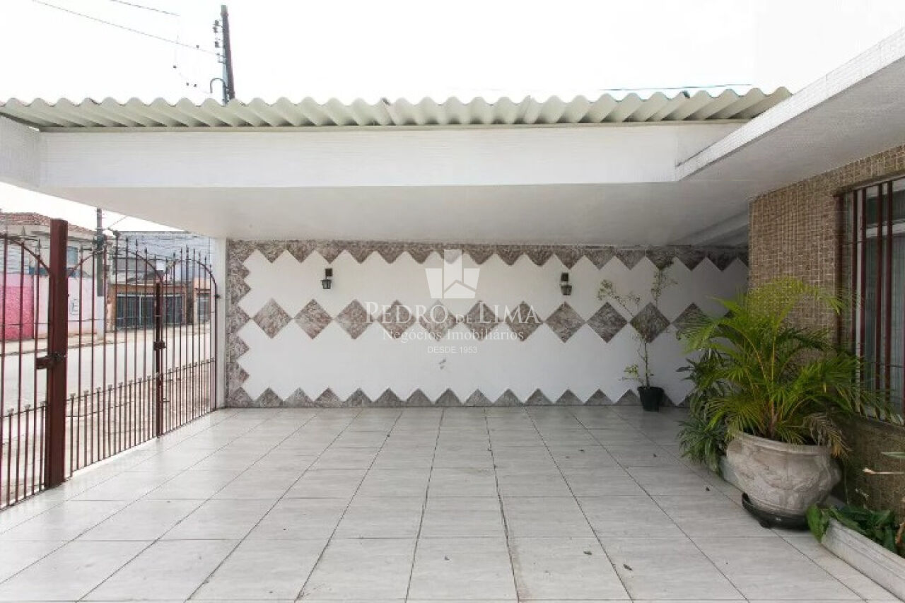 Casa com 3 quartos sendo 2 suítes e 8 vagas na Vila Carrão