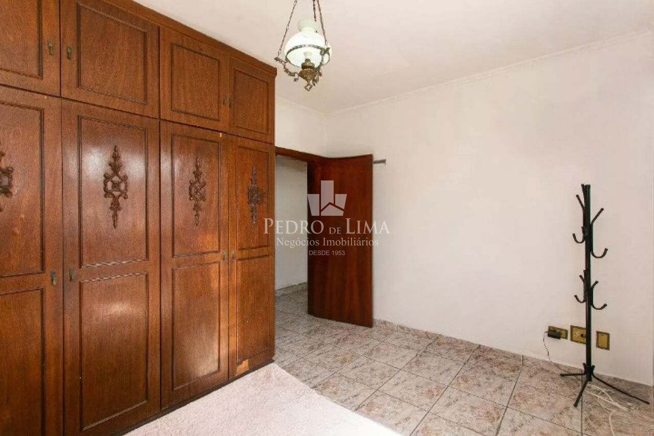 Casa com 3 quartos sendo 2 suítes e 8 vagas na Vila Carrão